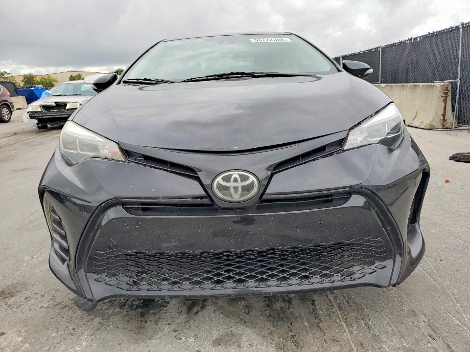 56722306 :رقم المزاد ، 2T1BURHE5HC777390 vin ، 2017 Toyota Corolla مزاد بيع