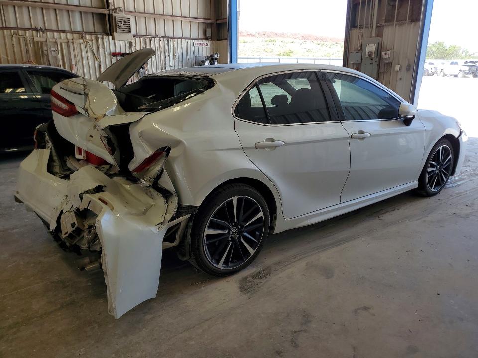 Продаж на аукціоні авто 2018 Toyota Camry, vin: 4T1B61HK5JU076192, номер лоту: 59136126