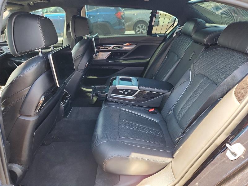 Продаж на аукціоні авто 2019 Bmw M760, vin: WBA7H6C56KG615158, номер лоту: 57204036