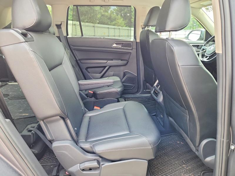 56230976 :رقم المزاد ، 1V2RR2CA9JC568517 vin ، 2018 Volkswagen Atlas مزاد بيع