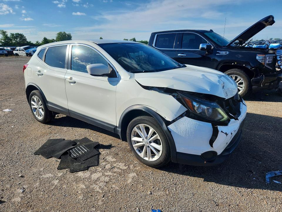2017 Nissan Rogue Sport მანქანა იყიდება აუქციონზე, vin: JN1BJ1CP5HW025685, აუქციონის ნომერი: 58331146