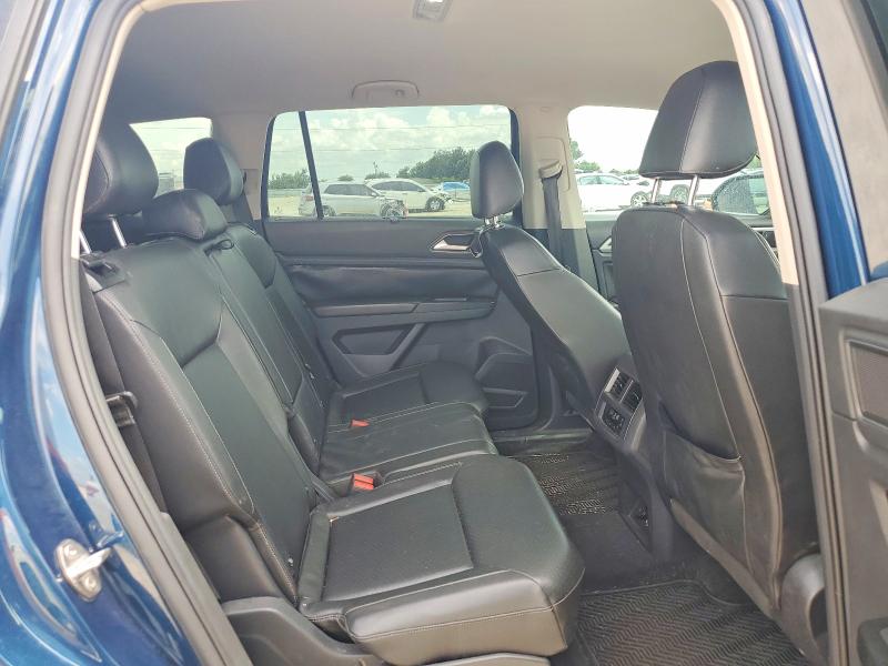 55066586 :رقم المزاد ، 1V2FR2CA0JC575424 vin ، 2018 Volkswagen Atlas مزاد بيع