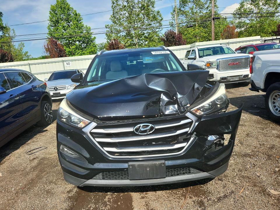 58742156 :رقم المزاد ، KM8J3CA44JU651328 vin ، 2018 Hyundai Tucson مزاد بيع