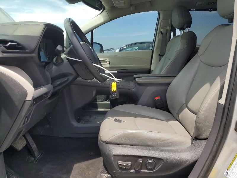 57083916 :رقم المزاد ، 5TDYRKEC8NS119989 vin ، 2022 Toyota Sienna مزاد بيع