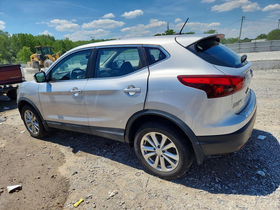 55968826 :رقم المزاد ، JN1BJ1CR4HW129084 vin ، 2017 Nissan Rogue Sport مزاد بيع