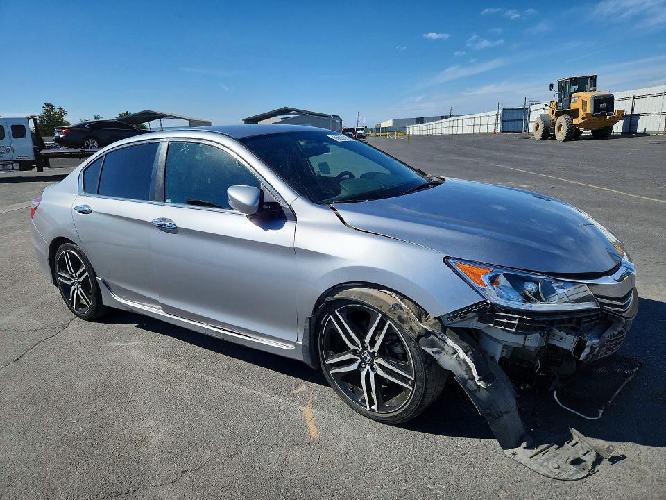 2017 Honda Accord მანქანა იყიდება აუქციონზე, vin: 1HGCR2F17HA153206, აუქციონის ნომერი: 56693616