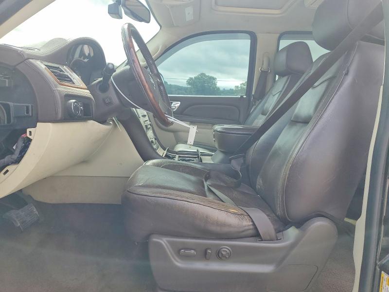 2011 Cadillac Escalade მანქანა იყიდება აუქციონზე, vin: 1GYS4DEF8BR161870, აუქციონის ნომერი: 58232506