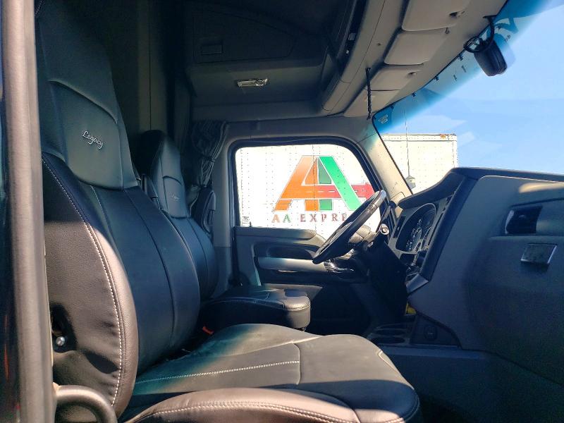 Продажа на аукционе авто 2022 Kenworth Construction, vin: 1XKYDP9X2NJ479270, номер лота: 57247916