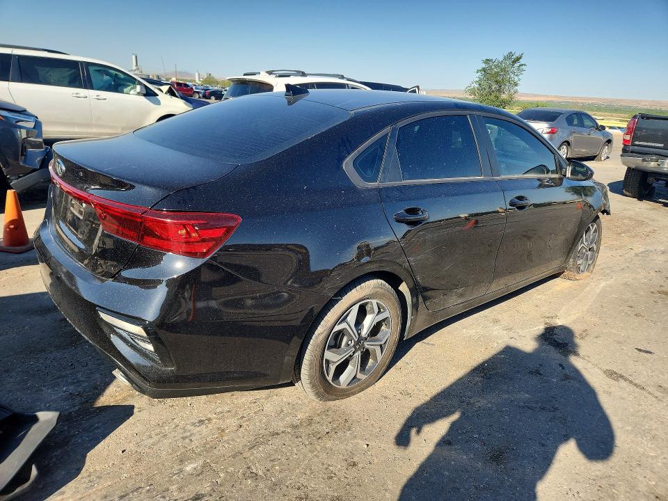 57193466 :رقم المزاد ، 3KPF24ADXME296798 vin ، 2021 Kia Forte مزاد بيع
