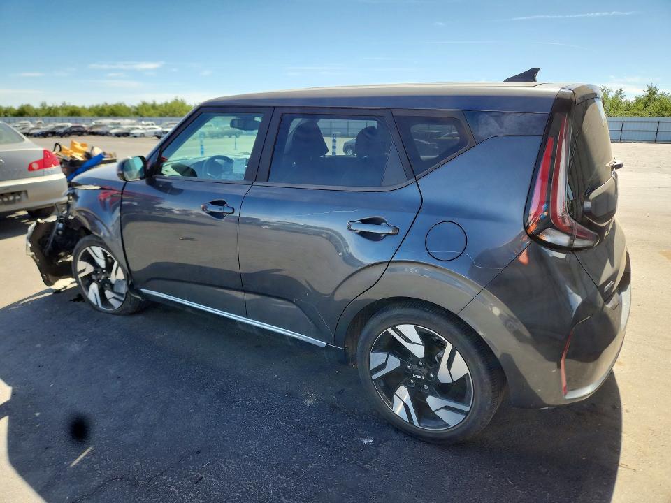 56113036 :رقم المزاد ، KNDJ53AU8P7883114 vin ، 2023 Kia Soul مزاد بيع