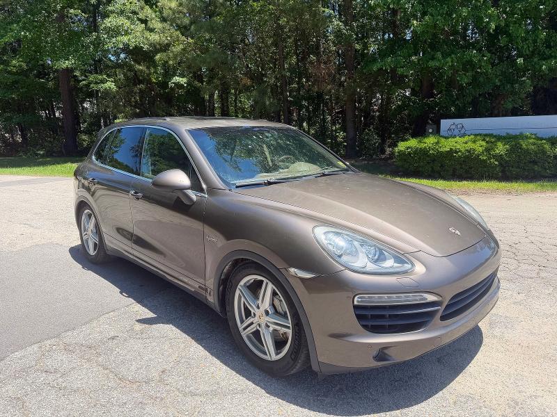 56469026 :رقم المزاد ، WP1AE2A27CLA91108 vin ، 2012 Porsche Cayenne مزاد بيع