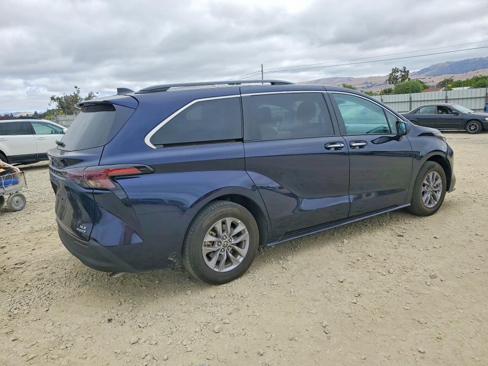Продажа на аукционе авто 2024 Toyota Sienna, vin: 5TDYRKEC7RS214727, номер лота: 58258266