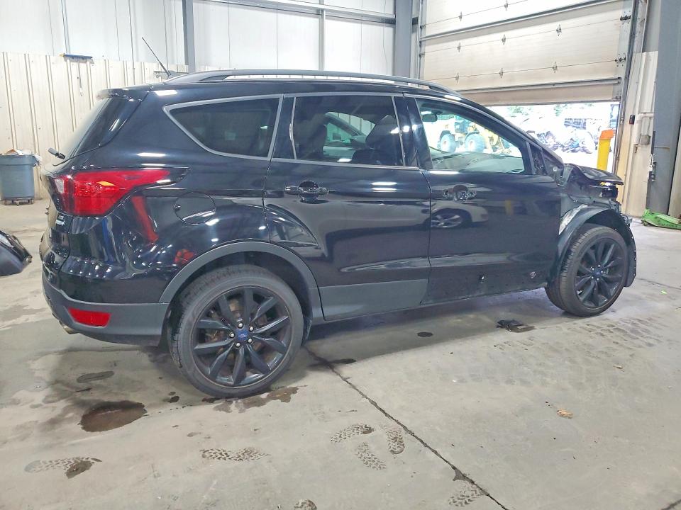 58301846 :رقم المزاد ، 1FMCU9GD2KUA54681 vin ، 2019 Ford Escape مزاد بيع