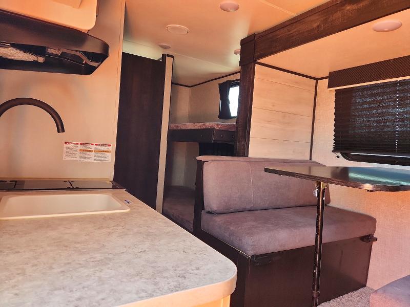 Продажа на аукционе авто 2022 Jayco Jay Flight, vin: 1UJBJ0AJ0N17B1188, номер лота: 55195376