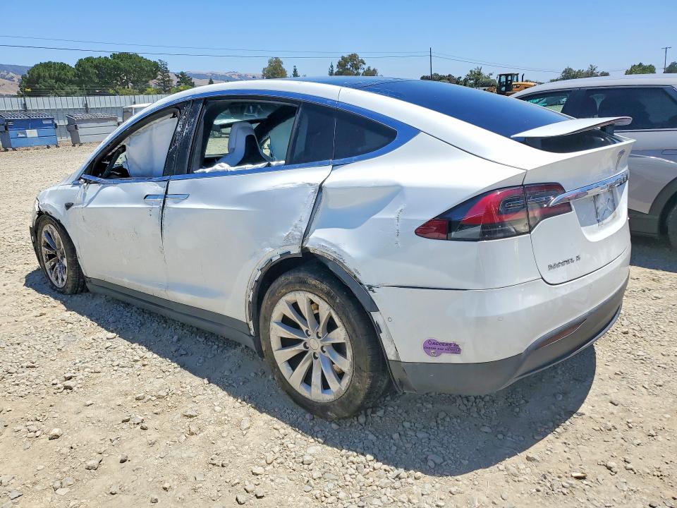 2018 Tesla Model X მანქანა იყიდება აუქციონზე, vin: 5YJXCBE28JF101270, აუქციონის ნომერი: 56129526