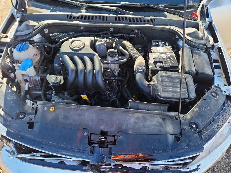 58772666 :رقم المزاد ، 3VW2K7AJ9FM262377 vin ، 2015 Volkswagen Jetta مزاد بيع