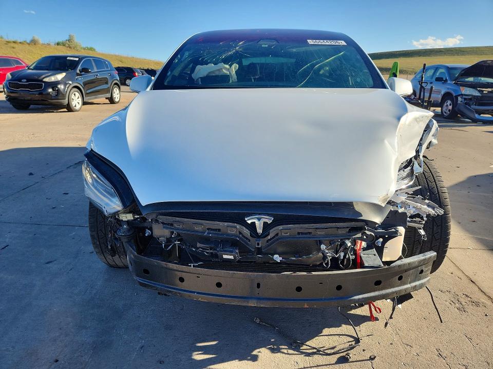 Продажа на аукционе авто 2017 Tesla Model X, vin: 5YJXCBE22HF044722, номер лота: 56644206