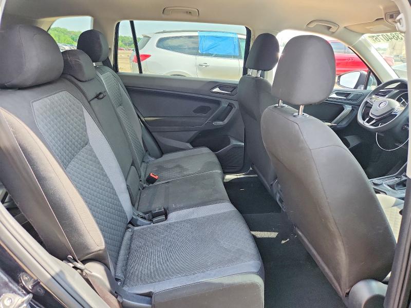 Продажа на аукционе авто 2018 Volkswagen Tiguan, vin: 3VV0B7AX4JM095760, номер лота: 57384076