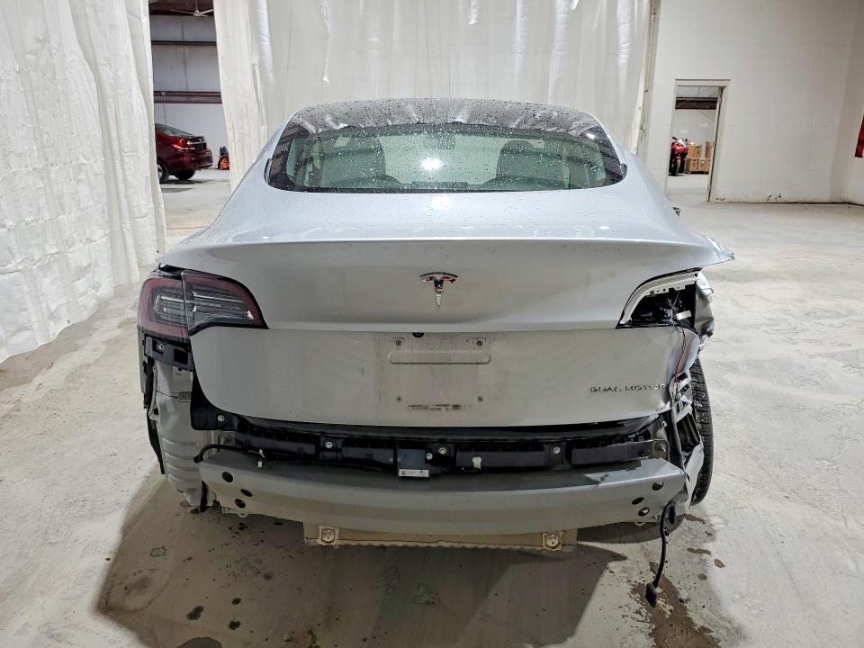 58746036 :رقم المزاد ، 5YJ3E1EB1JF097257 vin ، 2018 Tesla Model 3 مزاد بيع