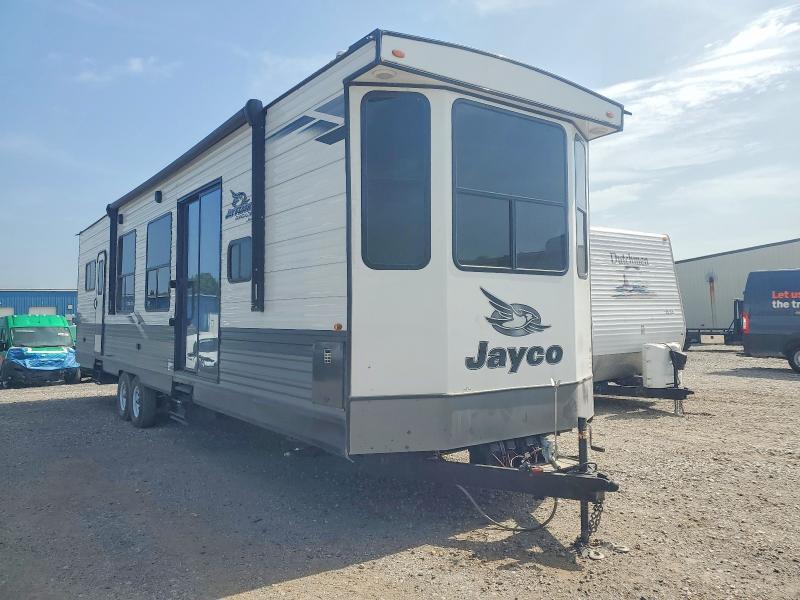 58924626 :رقم المزاد ، 1UJBC0BV1P11K0080 vin ، 2023 Jaco Jay Flight Recreational Vehicle (rv) مزاد بيع