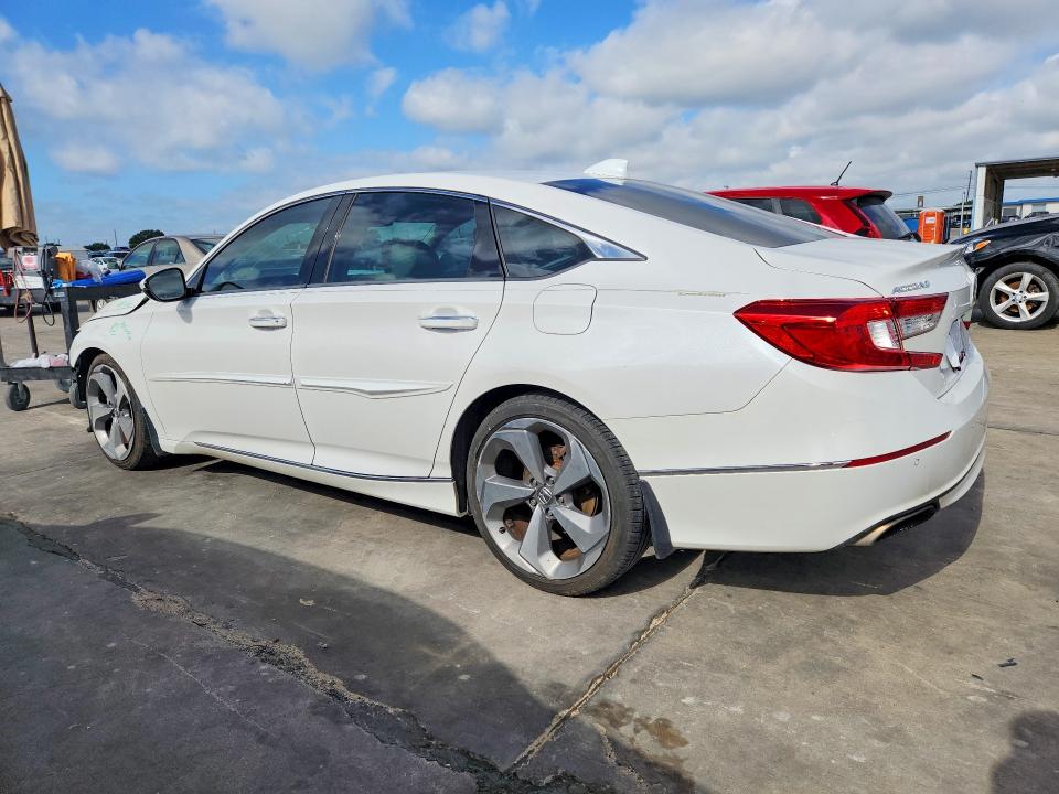 Auction sale of the 2018 Honda Accord, vin: 1HGCV2F93JA035984, lot number: 56682386
