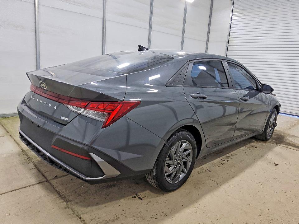 2024 Hyundai Elantra მანქანა იყიდება აუქციონზე, vin: KMHLM4DJ3RU093268, აუქციონის ნომერი: 54130066