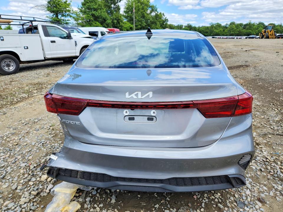 57397816 :رقم المزاد ، 3KPF24AD0NE455006 vin ، 2022 Kia Forte مزاد بيع