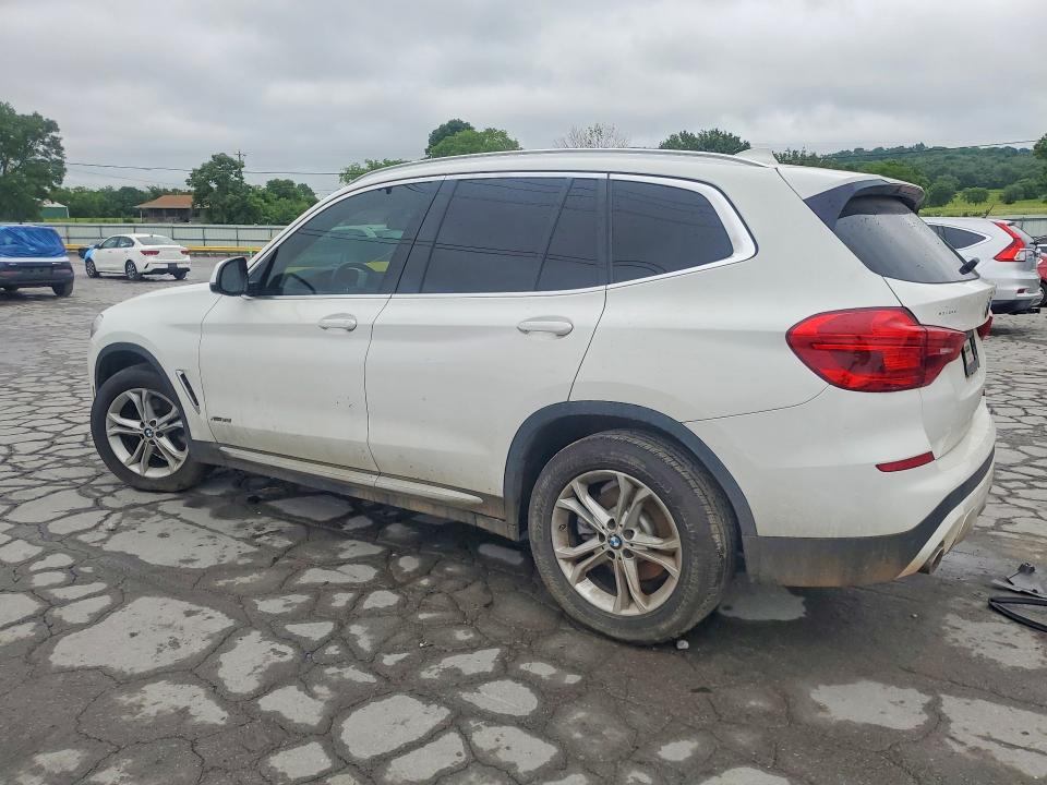 56461136 :رقم المزاد ، 5UXTR9C50JLD62250 vin ، 2018 Bmw X3 مزاد بيع