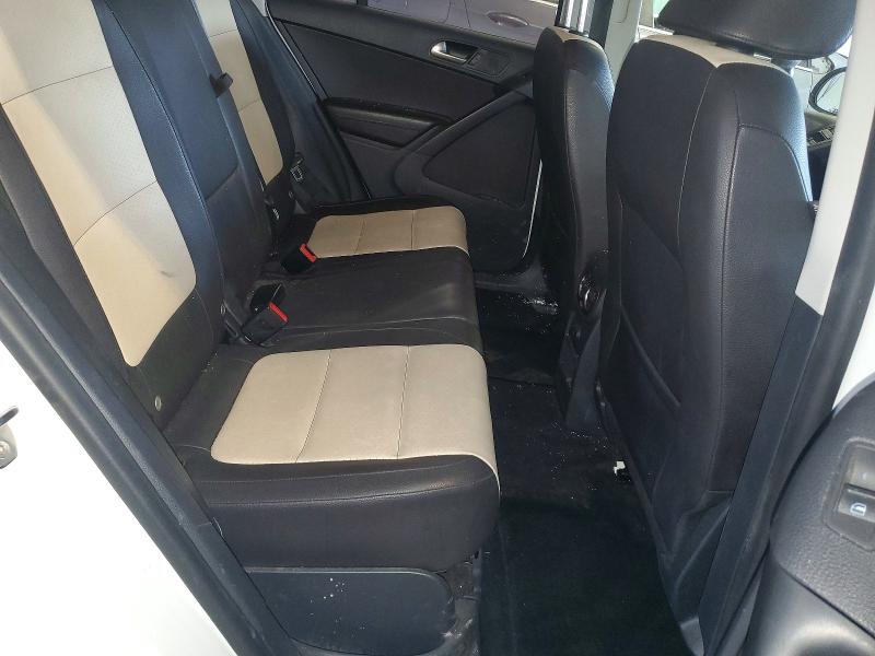 2017 Volkswagen Tiguan მანქანა იყიდება აუქციონზე, vin: WVGAV7AX2HK030803, აუქციონის ნომერი: 55713666