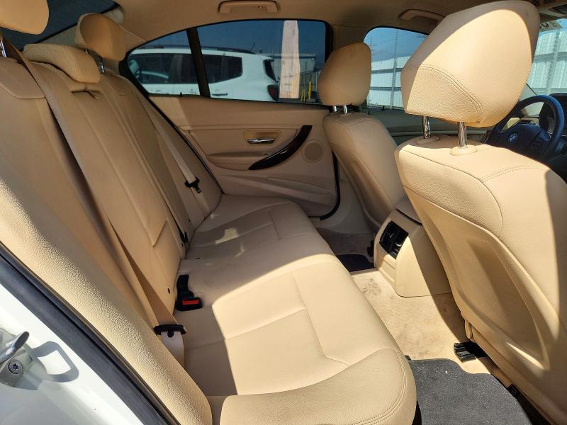 55646206 :رقم المزاد ، WBA3B1G55FNT03735 vin ، 2015 Bmw 320 مزاد بيع