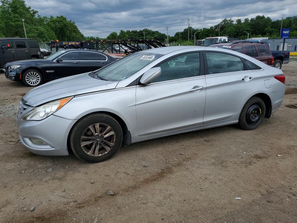56092966 :رقم المزاد ، 5NPEB4AC4DH520016 vin ، 2013 Hyundai Sonata مزاد بيع