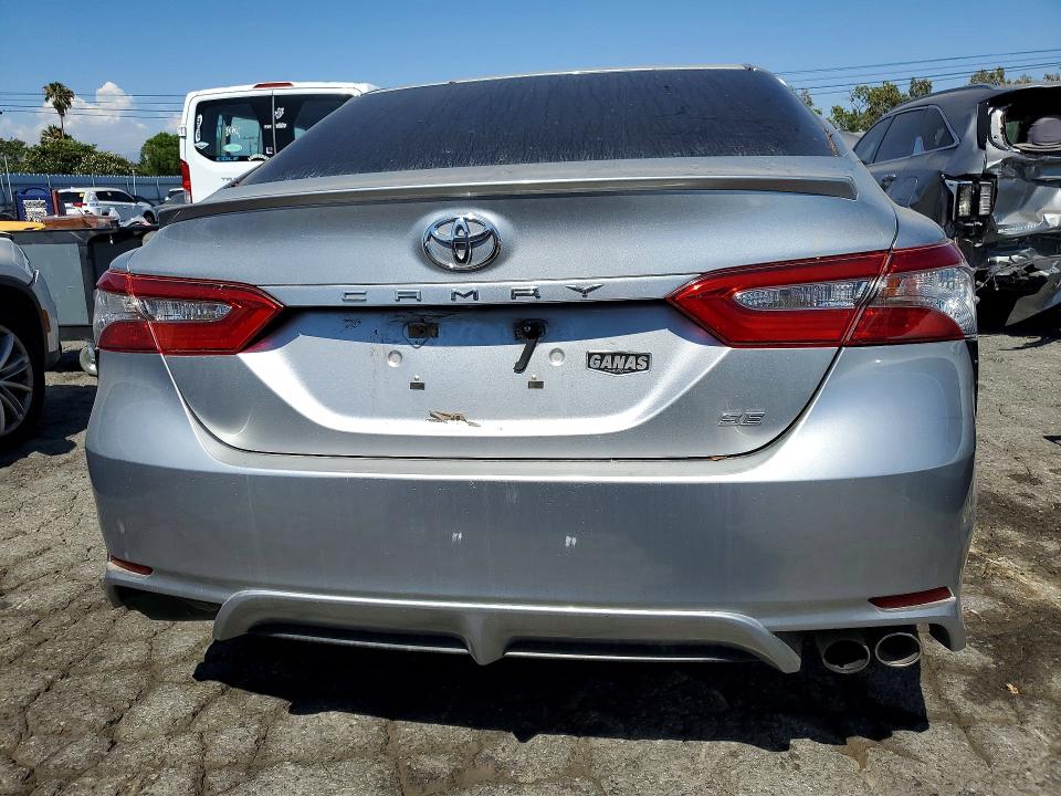 Продаж на аукціоні авто 2018 Toyota Camry, vin: 4T1B11HK4JU577038, номер лоту: 57635566