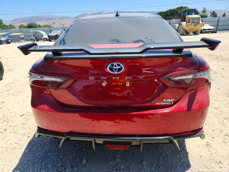 59357856 :رقم المزاد ، 4T1K31AK5MU029963 vin ، 2021 Toyota Camry مزاد بيع