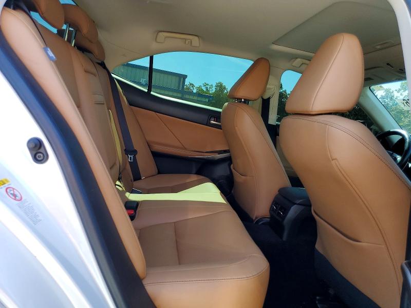 57328966 :رقم المزاد ، JTHCM1D23H5018590 vin ، 2017 Lexus Is مزاد بيع