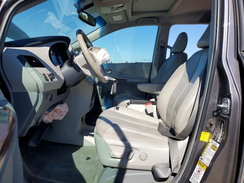 2013 Toyota Sienna მანქანა იყიდება აუქციონზე, vin: 5TDYK3DC0DS299821, აუქციონის ნომერი: 58590036