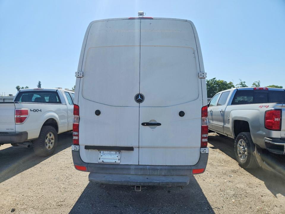 53405526 :رقم المزاد ، WD3PF1CC1C5670960 vin ، 2012 Mercedes Benz Sprinter مزاد بيع