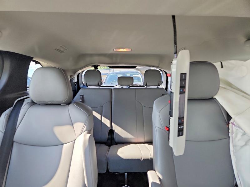 56975226 :رقم المزاد ، 5TDYSKFC1TS254859 vin ، 2026 Toyota Sienna مزاد بيع