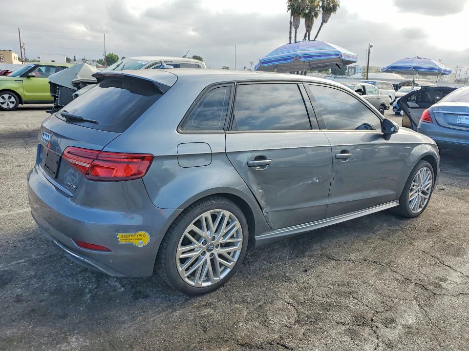 Aukcja sprzedaży 2018 Audi A3, vin: WAUUPBFF5JA067934, numer aukcji: 85982365