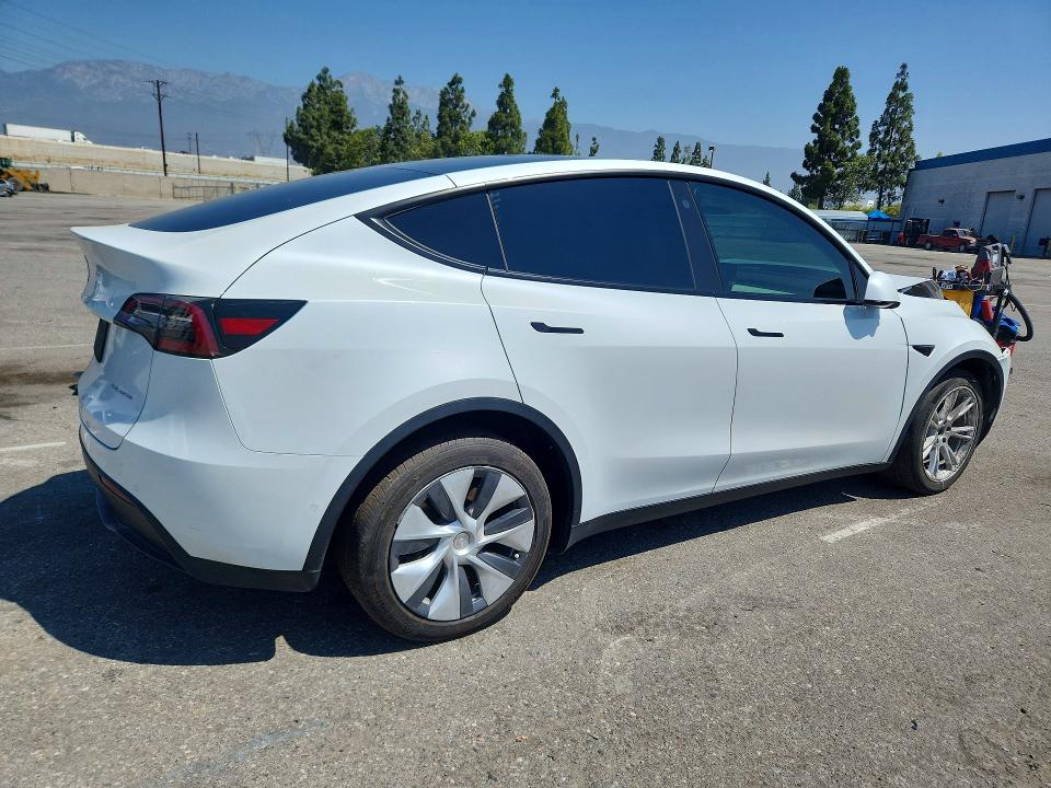 58306766 :رقم المزاد ، 5YJYGDEE9MF248572 vin ، 2021 Tesla Model Y مزاد بيع