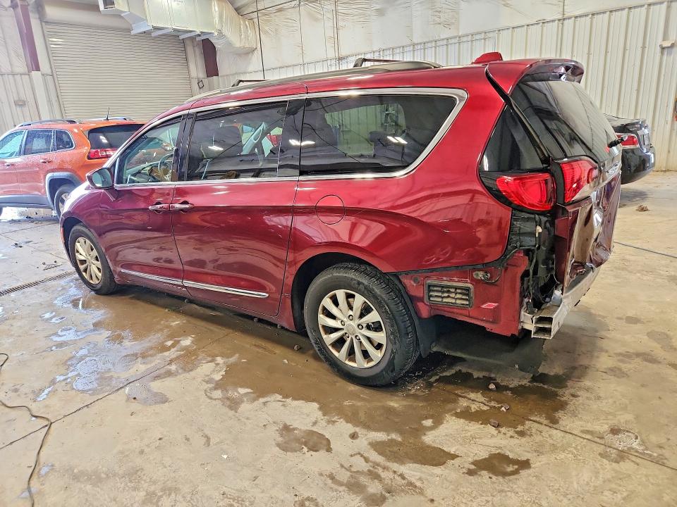 Продажа на аукционе авто 2017 Chrysler Pacifica, vin: 2C4RC1BG3HR519902, номер лота: 57478646