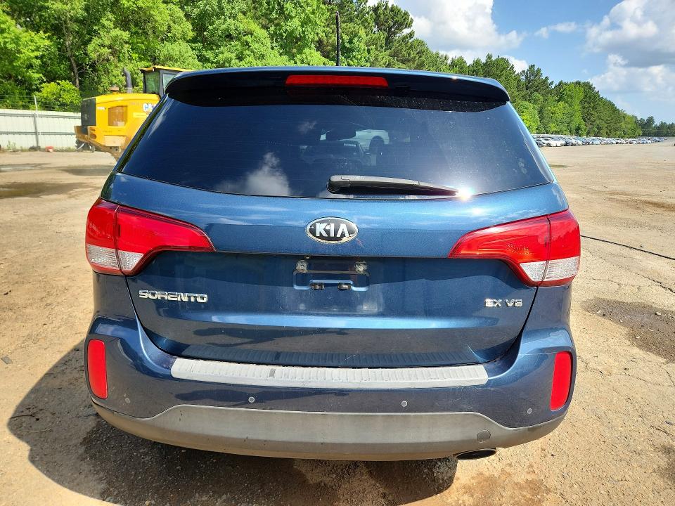 56797736 :رقم المزاد ، 5XYKU4A74FG579822 vin ، 2015 Kia Sorento مزاد بيع