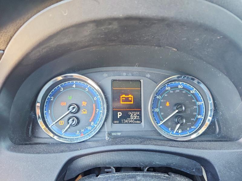 55486906 :رقم المزاد ، 2T1BURHE0JC007071 vin ، 2018 Toyota Corolla مزاد بيع