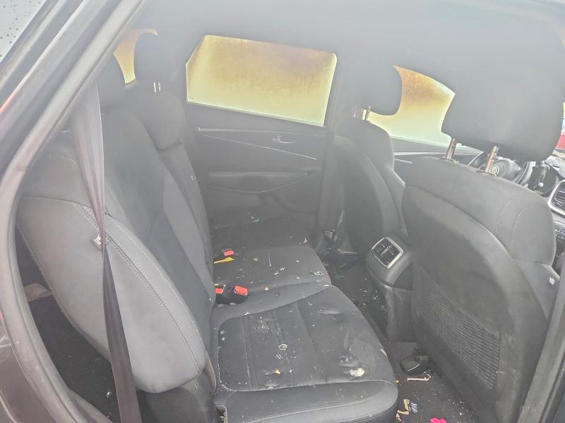 Auction sale of the 2017 Kia Sorento, vin: 5XYPGDA5XHG199768, lot number: 57436336