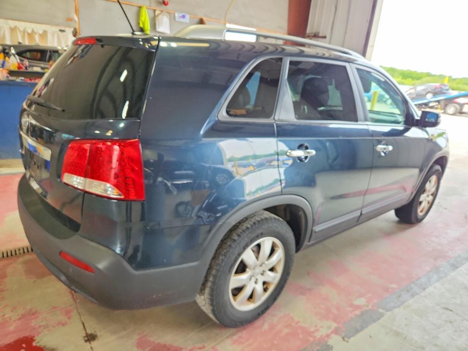 2013 Kia Sorento მანქანა იყიდება აუქციონზე, vin: 5XYKT3A69DG359707, აუქციონის ნომერი: 57838926