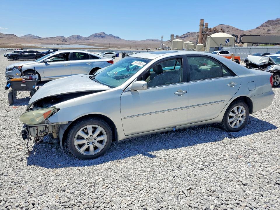 57736516 :رقم المزاد ، 4T1BF32K43U557767 vin ، 2003 Toyota Camry مزاد بيع
