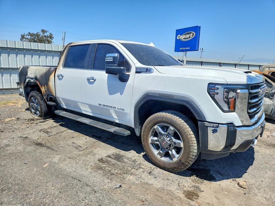55621076 :رقم المزاد ، 1GT4UNE74SF139749 vin ، 2025 Gmc Sierra مزاد بيع