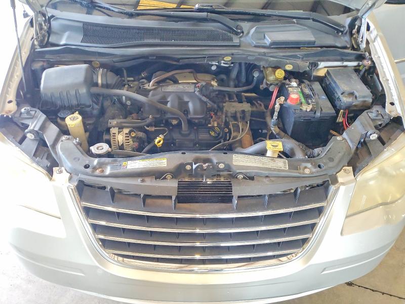 58885736 :رقم المزاد ، 2A4RR8D13AR386865 vin ، 2010 Chrysler Town & Country مزاد بيع
