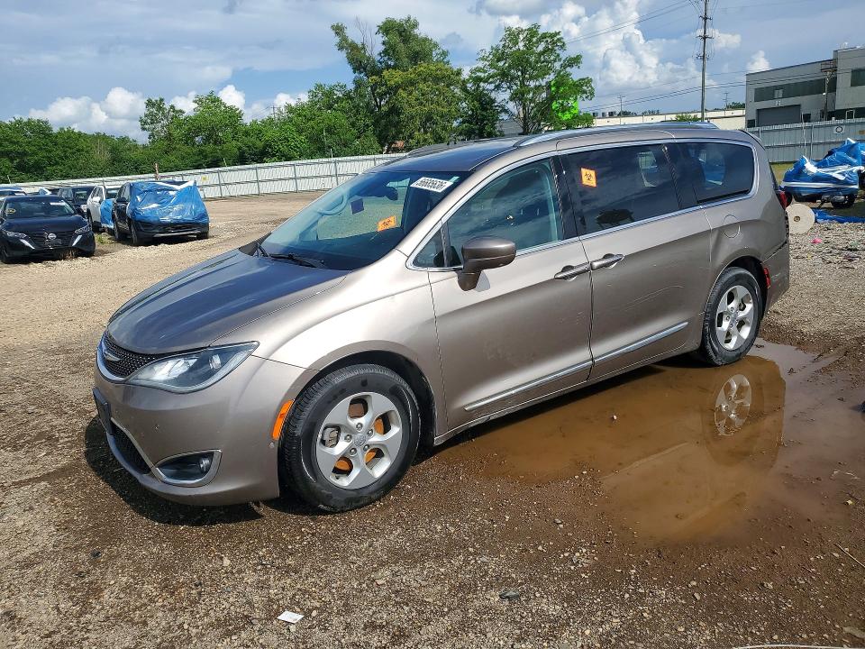 Продажа на аукционе авто 2017 Chrysler Pacifica, vin: 2C4RC1EGXHR669761, номер лота: 56685636