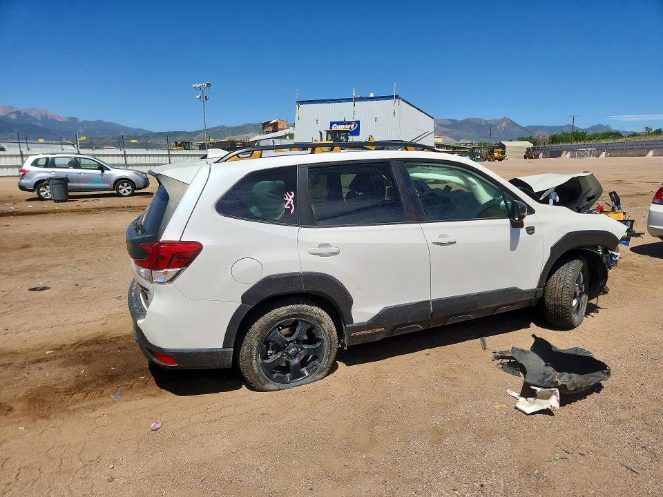 2022 Subaru Forester მანქანა იყიდება აუქციონზე, vin: JF2SKAMCXNH426673, აუქციონის ნომერი: 57825086