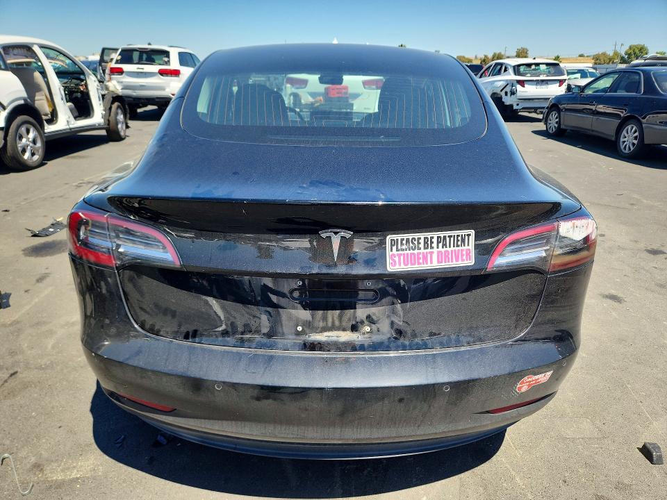 55458076 :رقم المزاد ، 5YJ3E1EA6JF078369 vin ، 2018 Tesla Model 3 مزاد بيع